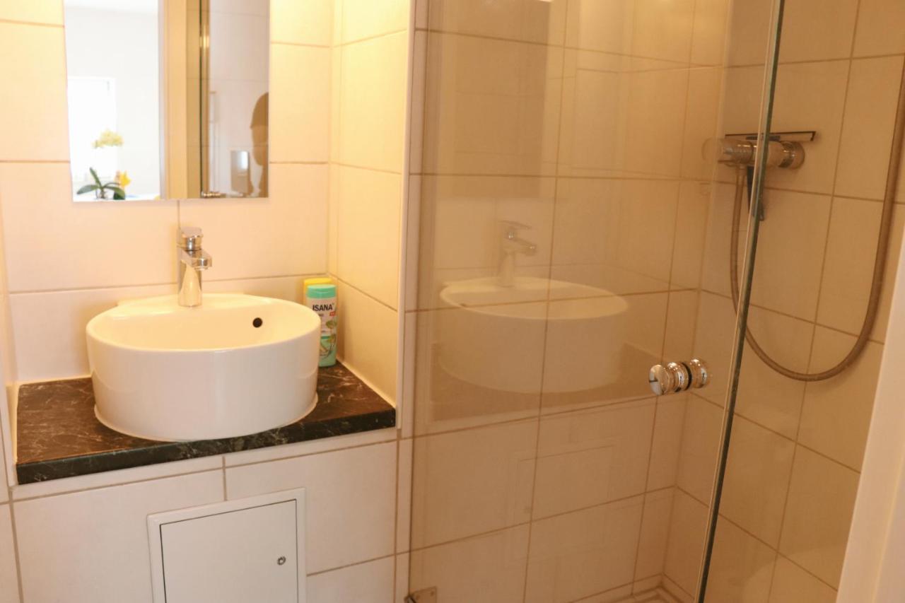 Helles Apartment Fuer 1-2 Pers. Mit Parkplatz Und Wifi Kraiburg am Inn Exterior photo