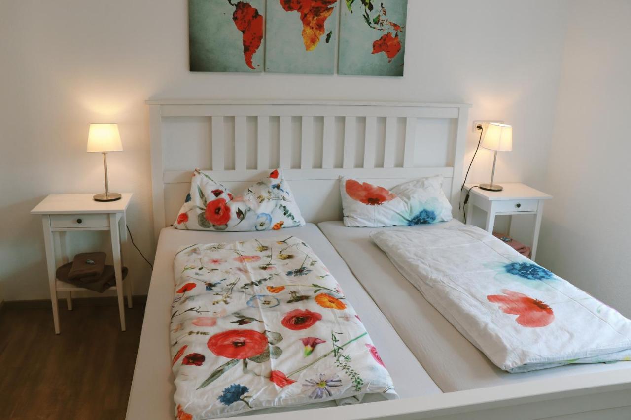 Helles Apartment Fuer 1-2 Pers. Mit Parkplatz Und Wifi Kraiburg am Inn Exterior photo